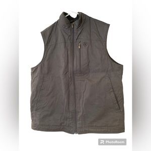 Mens Ariat Puffer Vest In Black. Size Large.
